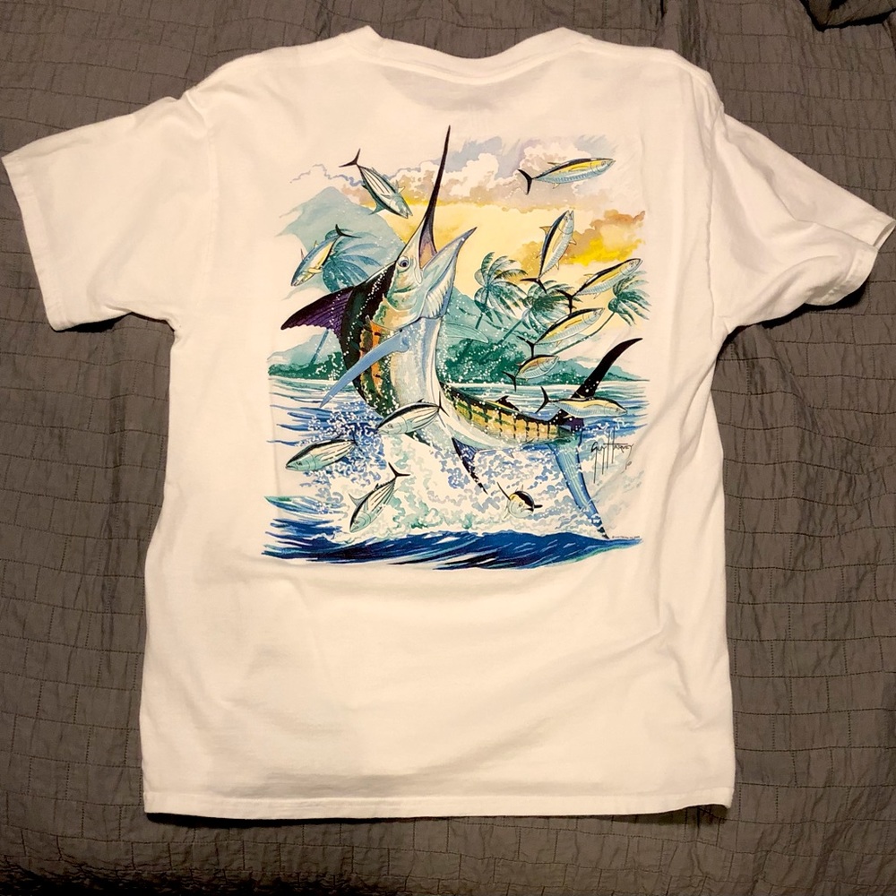Guy Harvey t shirt. Has a shirt pocket. Medium size.